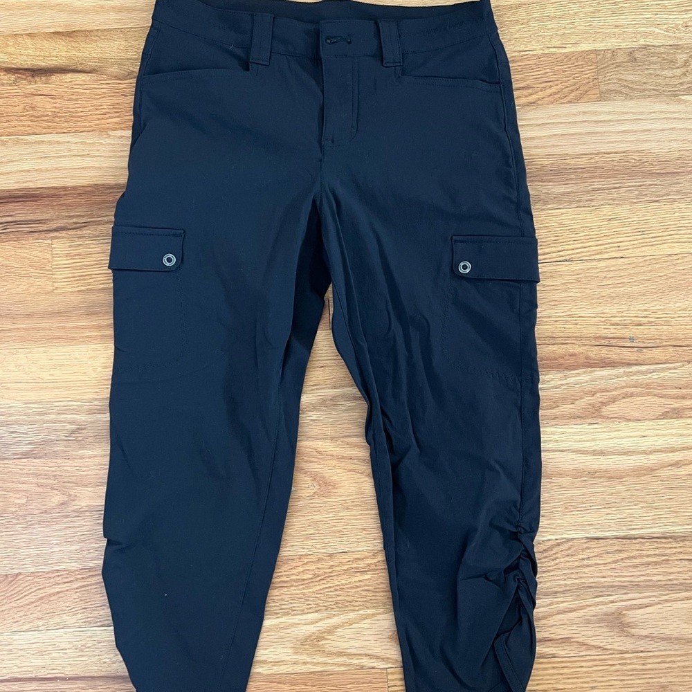 Eddie Bauer women’s hiking capris - size 2